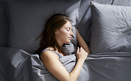 Come dormire meglio con il caldo