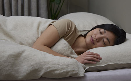 11 consigli per dormire meglio nelle calde notti estive