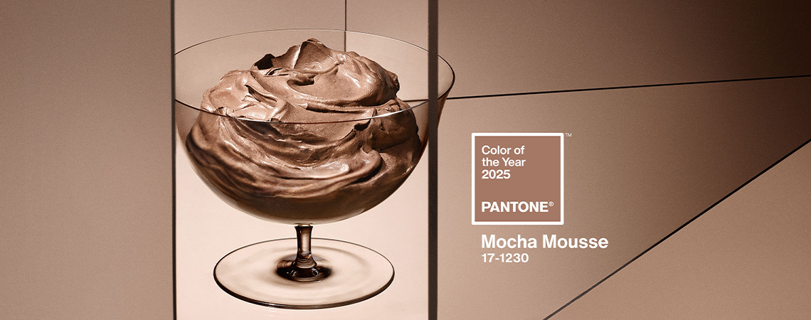 Scopri gli articoli per la casa in Mocha Mousse, il colore Pantone del 2025