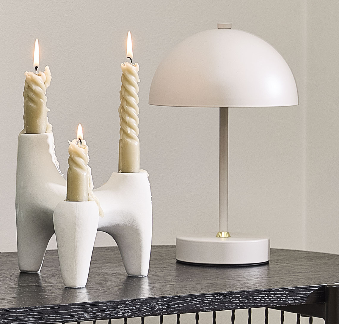 Portacandele VIGNIR, candele BALDUR e lampada a pile KENT Lampada a batteria e portacandele con candele a spirale