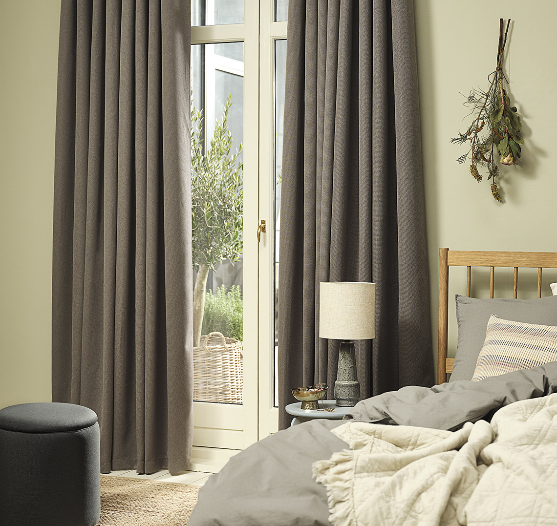 Tenda semioscurante KVINGLA Tenda semioscurante nella camera da letto