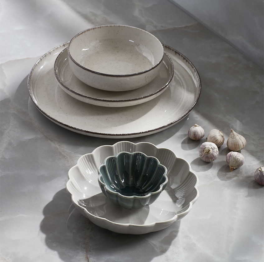 FERDUS plates and bowl and SIMON bowls Tableware in porcelain in cream and green nuances