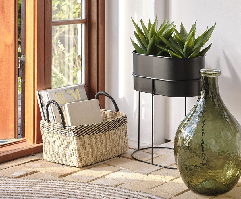 AGNE basket, VILBERT floor vase and SAMUEL pedestal Basket, green floor vase and black pedestal
